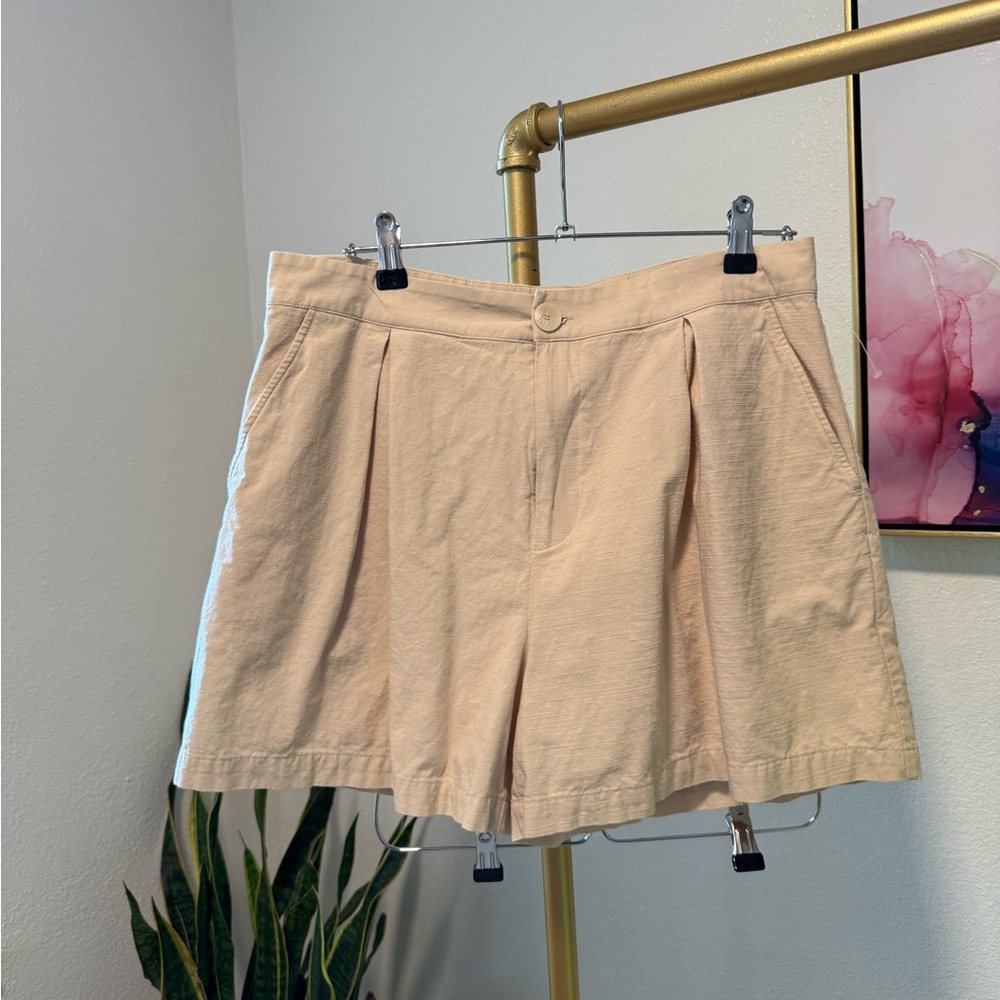 Elodie Women's Cream Shorts